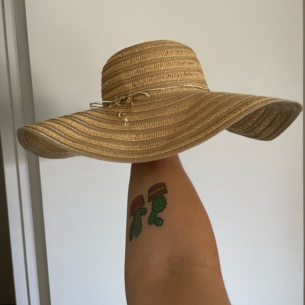 Straw hat